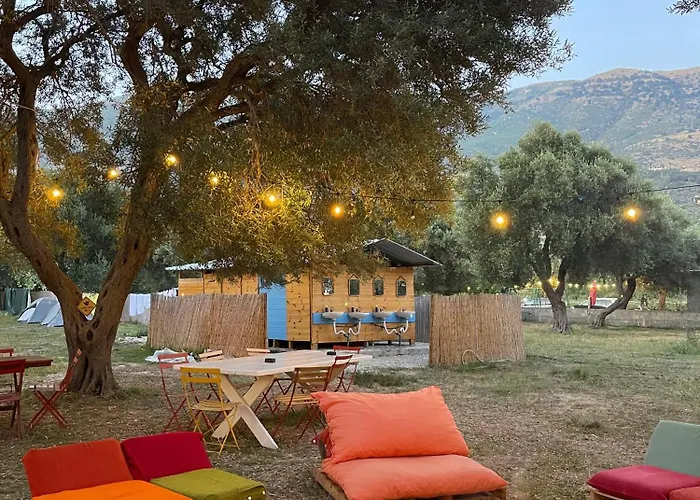 Olive Parque de Campismo Borsh